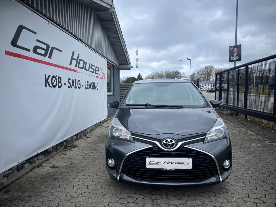 Toyota Yaris 1,3 VVT-i T2 Komfort 5d