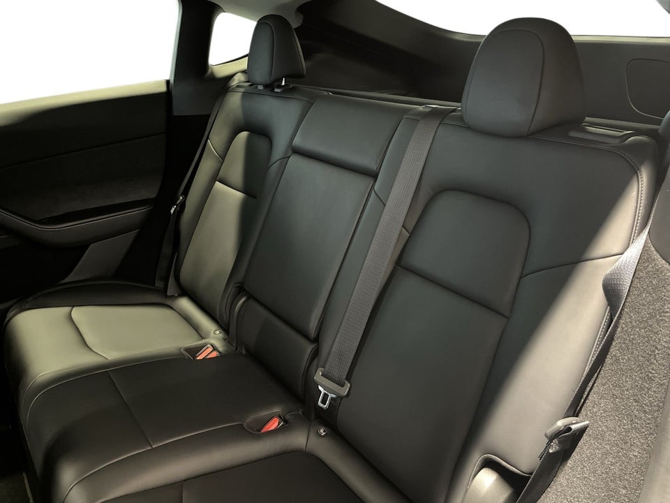 Tesla Model Y RWD 5d