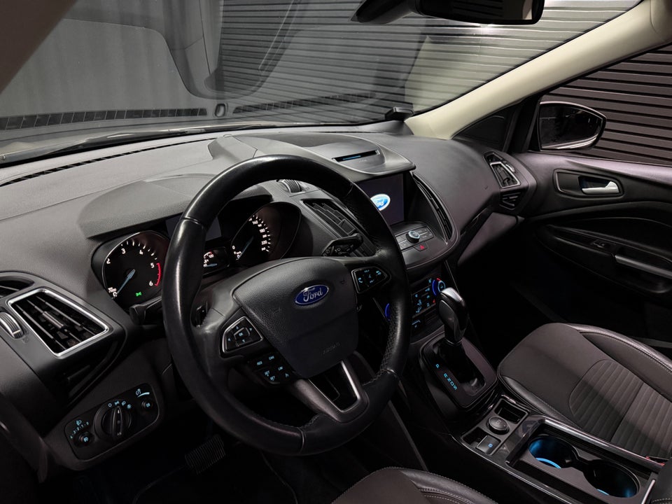 Ford Kuga 2,0 TDCi 120 Titanium aut. 5d