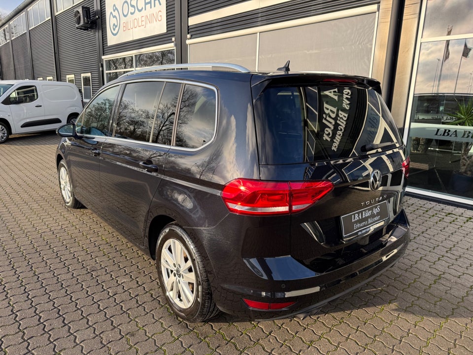 VW Touran 2,0 TDi 150 Highline+ DSG Van 5d