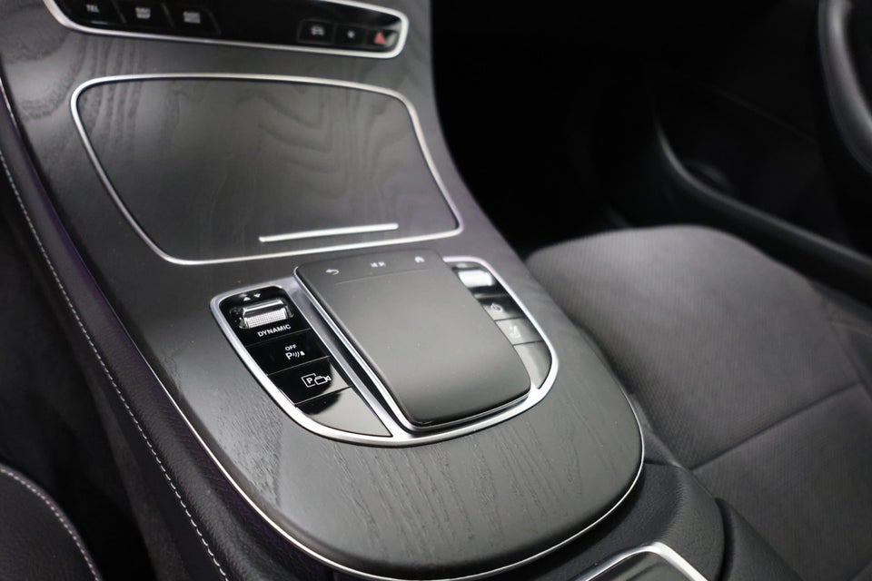Mercedes E300 de 2,0 stc. aut. 4Matic 5d