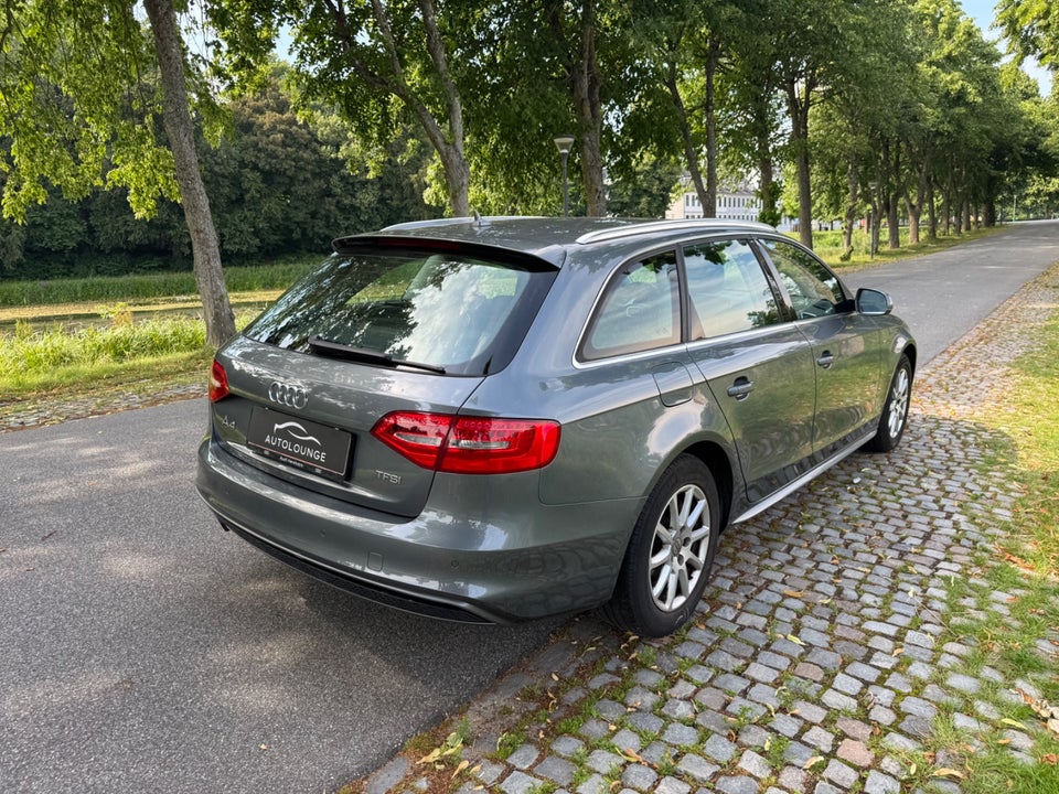 Audi A4 1,8 TFSi 120 S-line Avant 5d