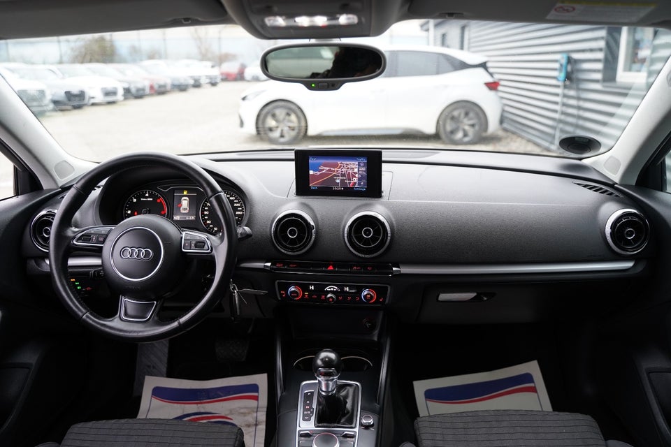 Audi A3 2,0 TDi 150 Ambiente Sportback S-tr. 5d