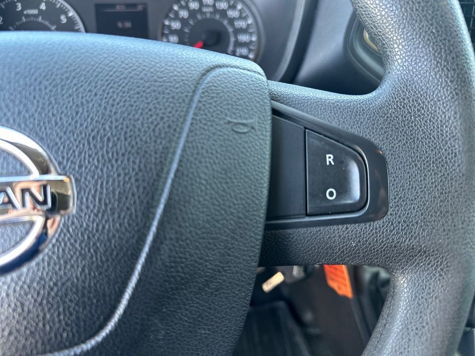 Nissan NV400 2,3 dCi 135 L2H2 Kassevogn