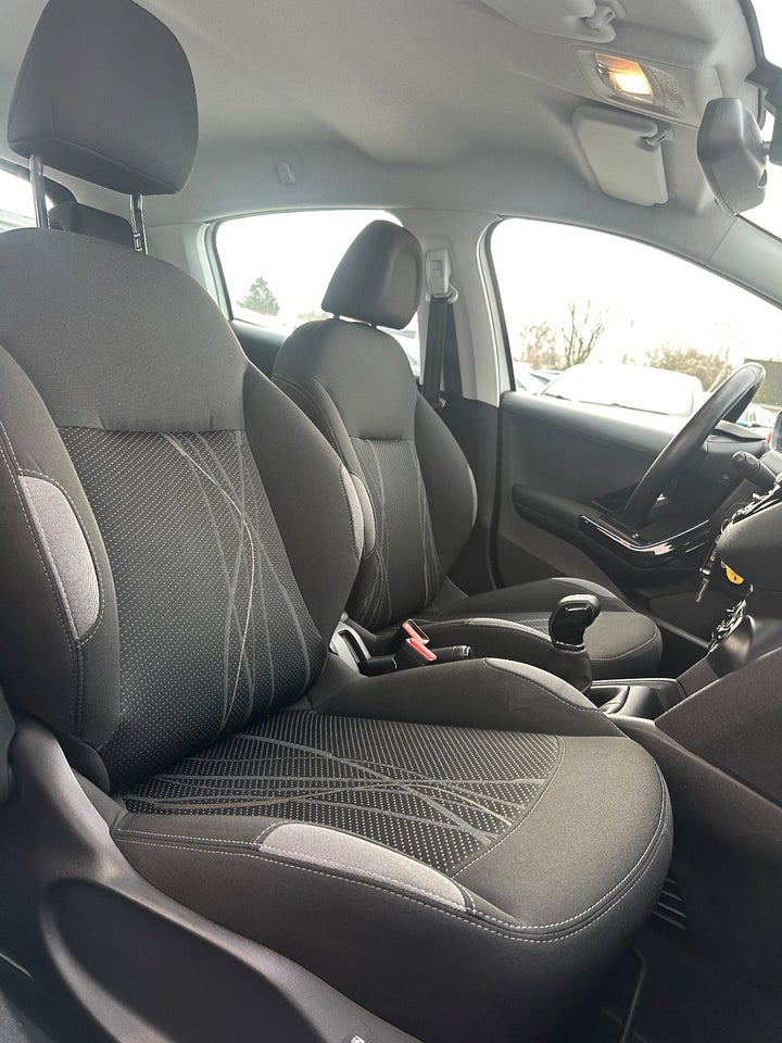 Peugeot 208 1,2 VTi Active 5d