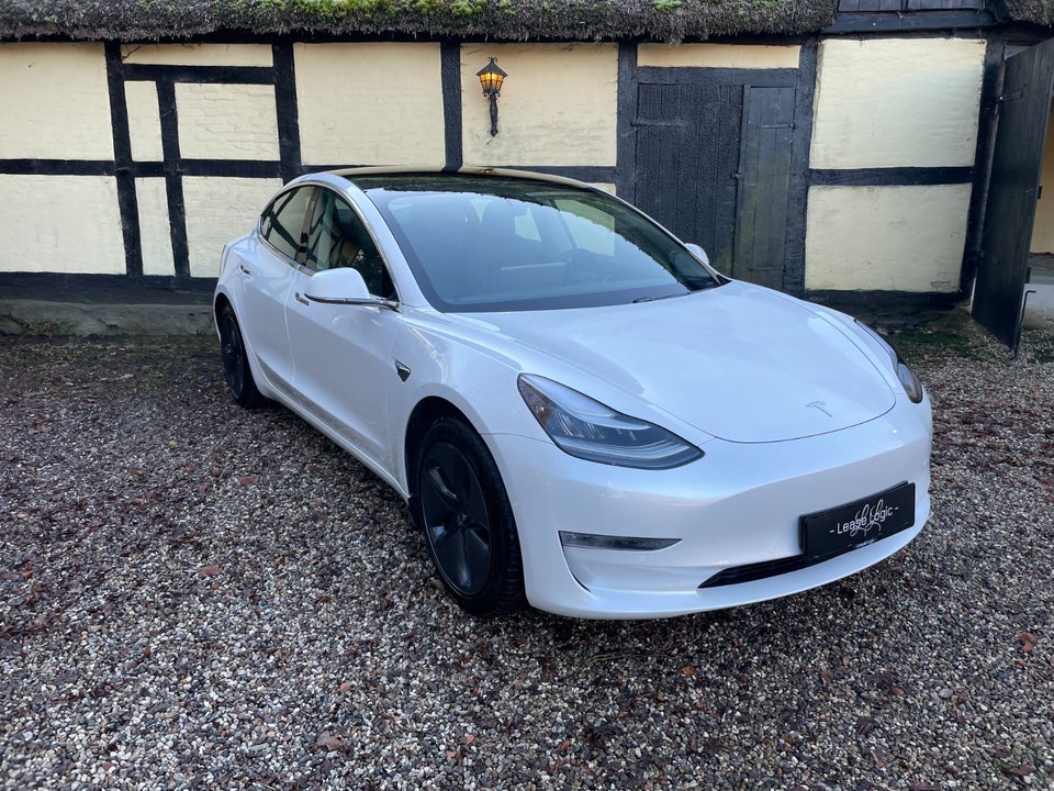 Tesla Model 3 Long Range AWD 4d