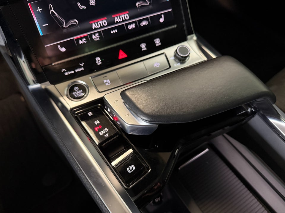 Audi e-tron 55 S-line Sportback quattro Van 5d