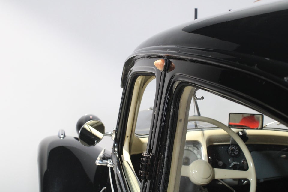 Citroën Traction Avant 1,9 11BL 4d