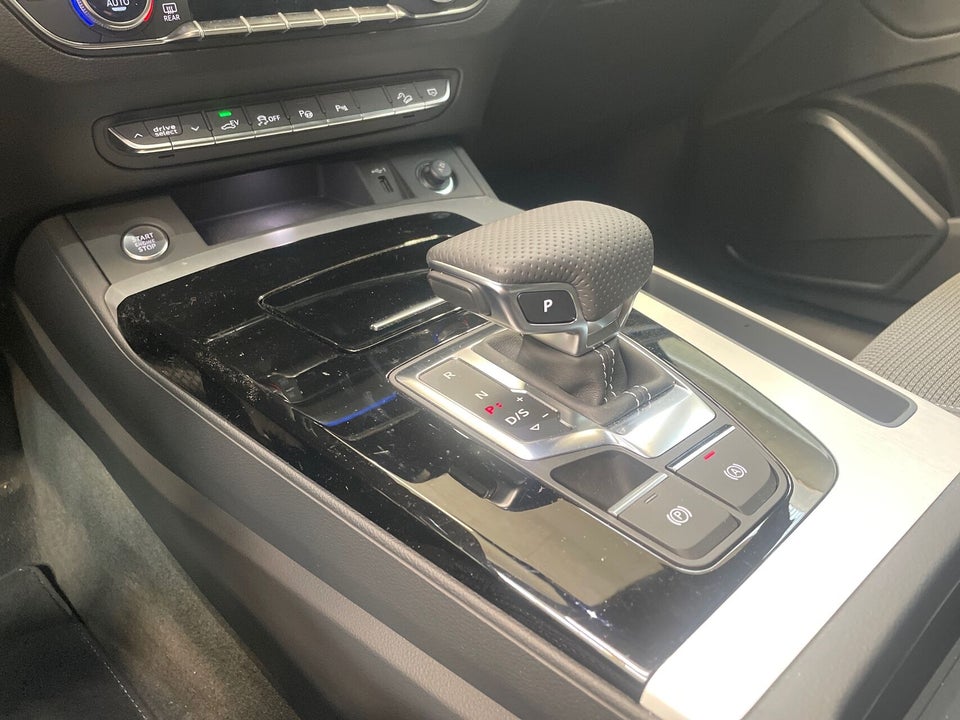 Audi Q5 50 TFSi e S-line Midnight Edition quattro S-tr. 5d