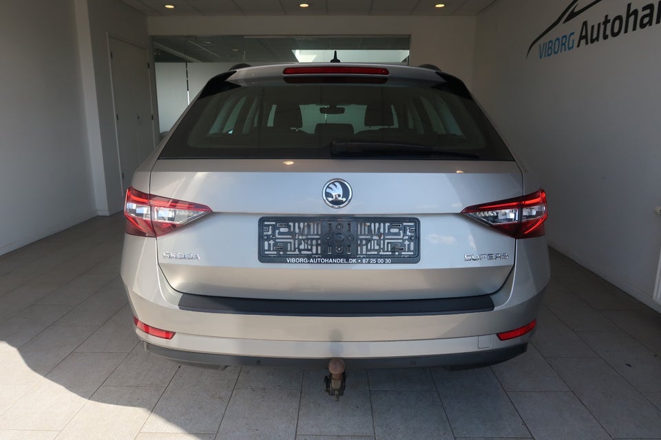 Skoda Superb 2,0 TDi 150 Ambition Combi DSG 5d