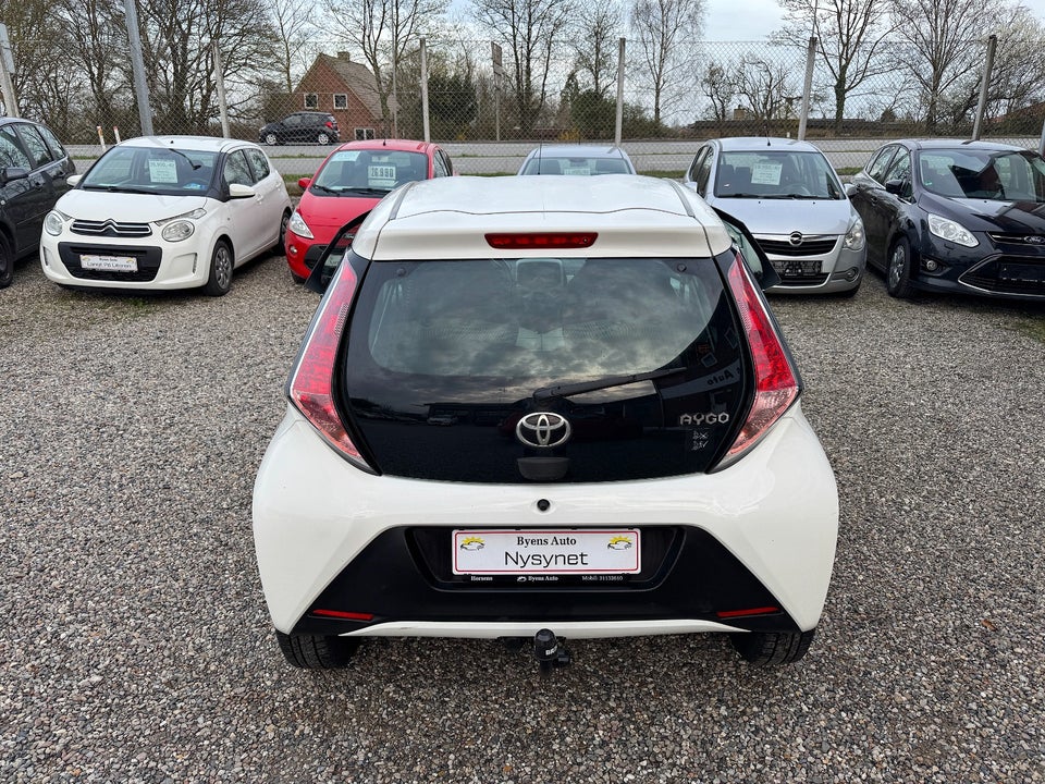 Toyota Aygo 1,0 VVT-i x-play 5d