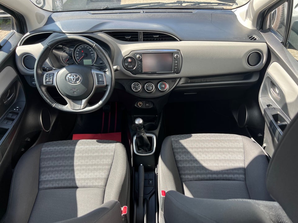 Toyota Yaris 1,0 VVT-i T2 Komfort 5d