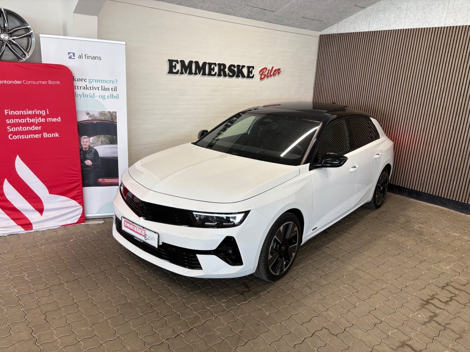 Opel Astra-e 54 Ultimate 5d