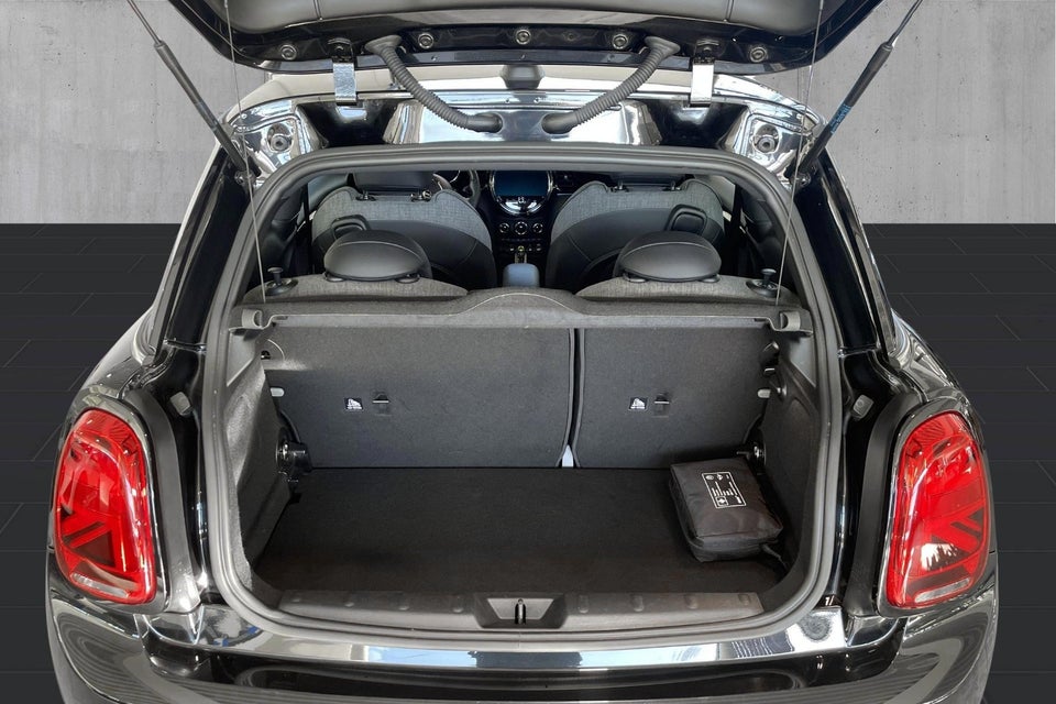 MINI Cooper SE Classic Trim 3d