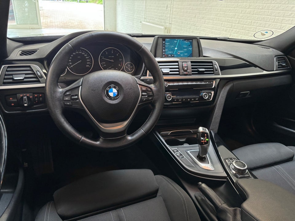 BMW 320d 2,0 Sport Line aut. 4d