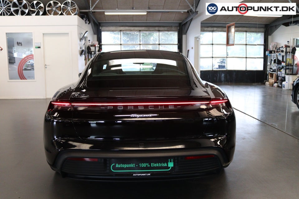 Porsche Taycan 4d