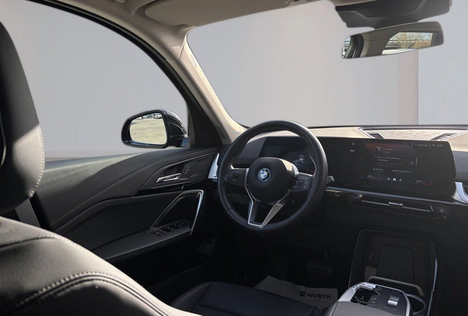 BMW iX1 eDrive20 X-Line 5d