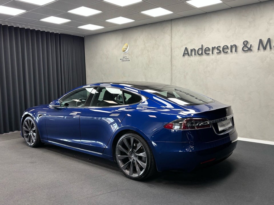 Tesla Model S Standard Range AWD 5d