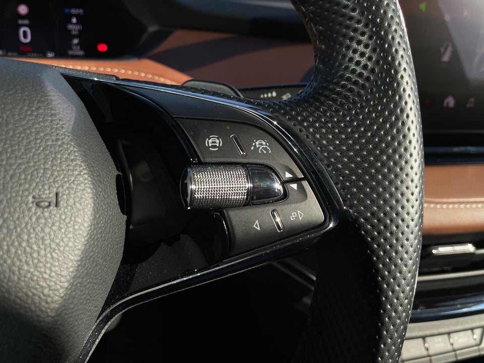 Skoda Enyaq 80 iV Suite 5d