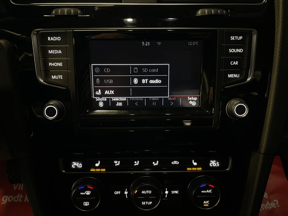 VW Golf VII 2,0 TDi 150 Highline Variant DSG BMT 5d