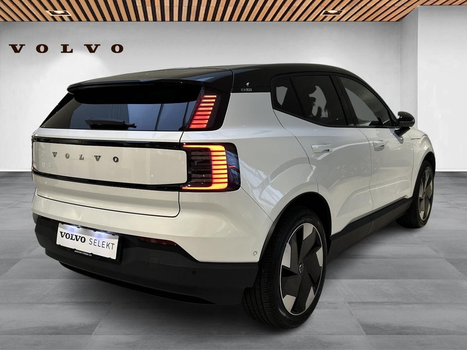 Volvo EX30 Extended Range Ultra 5d