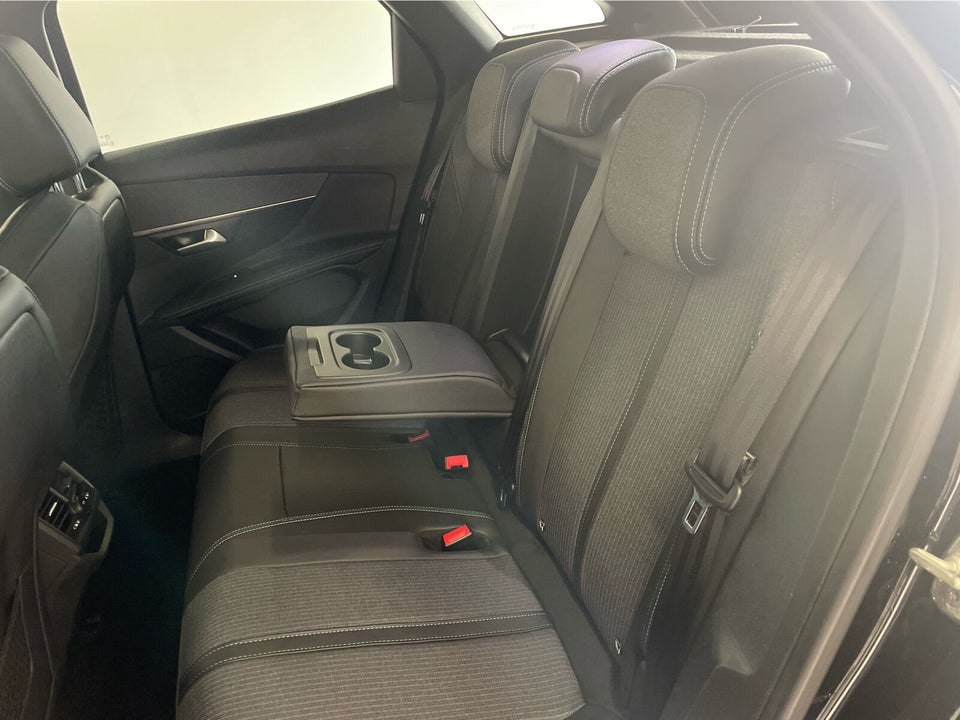 Peugeot 3008 1,6 Hybrid First Selection EAT8 5d