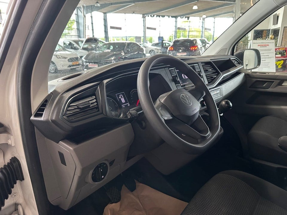 VW Transporter 2,0 TDi 150 Kassevogn lang
