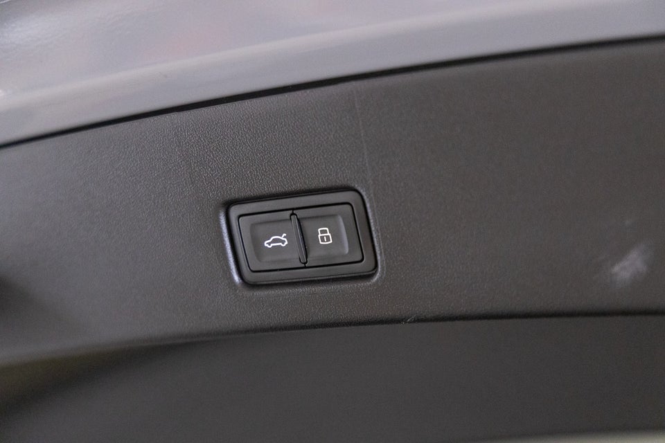 Audi Q4 e-tron 40 Advanced Sportback 5d