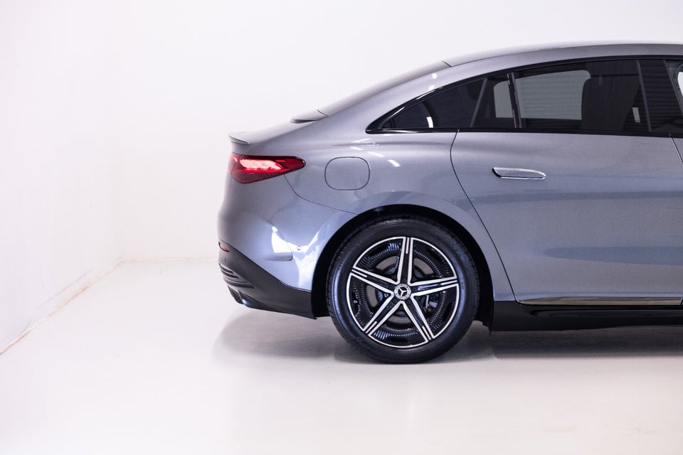 Mercedes EQE350 AMG Line Premium 4d