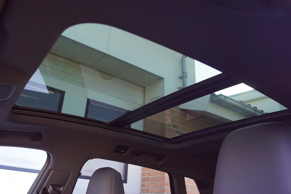 Audi e-tron S quattro 5d