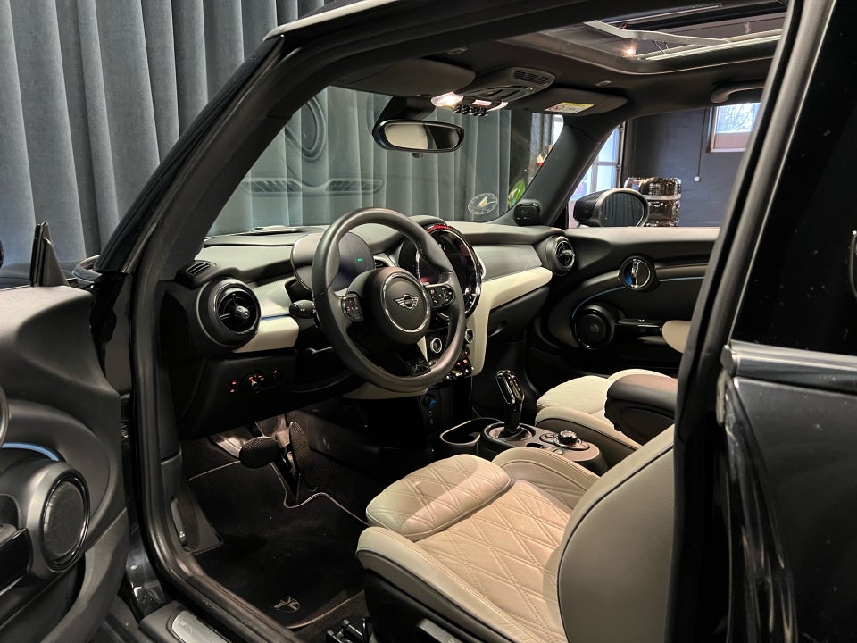 MINI Cooper SE Yours Lounge 3d