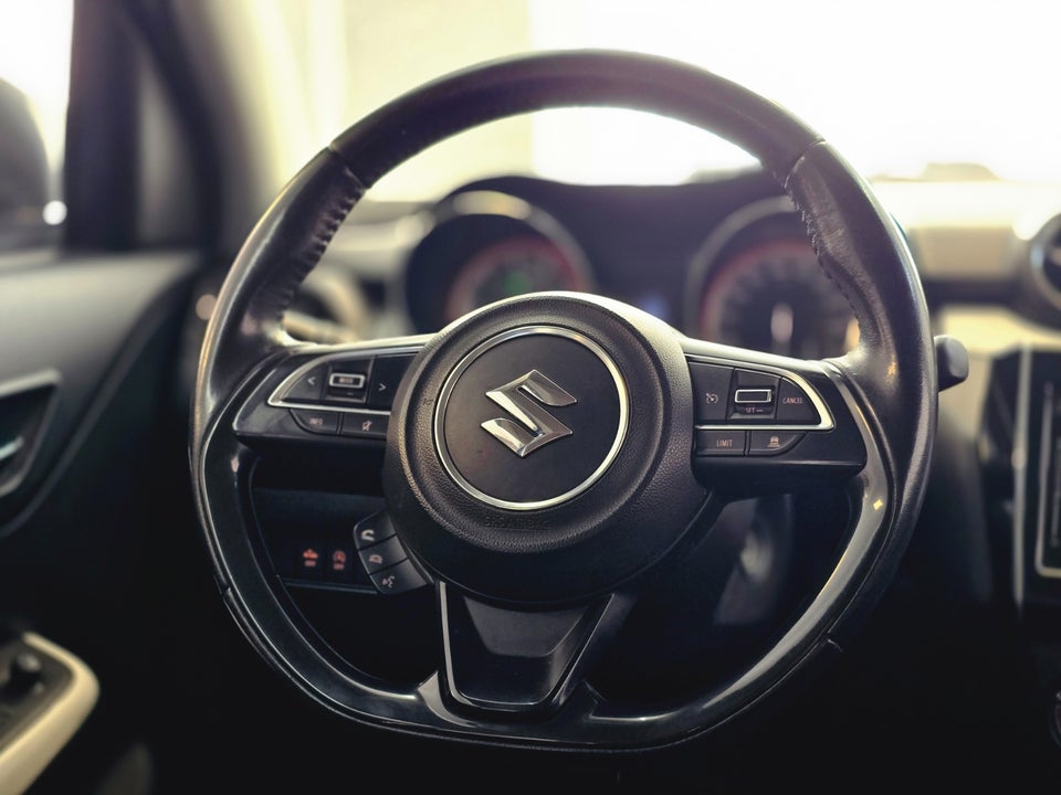Suzuki Swift 1,2 Dualjet mHybrid Action 5d