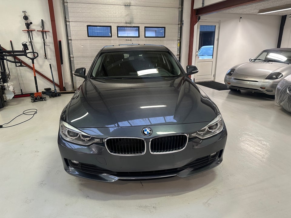 BMW 320d 2,0 Touring aut. 5d