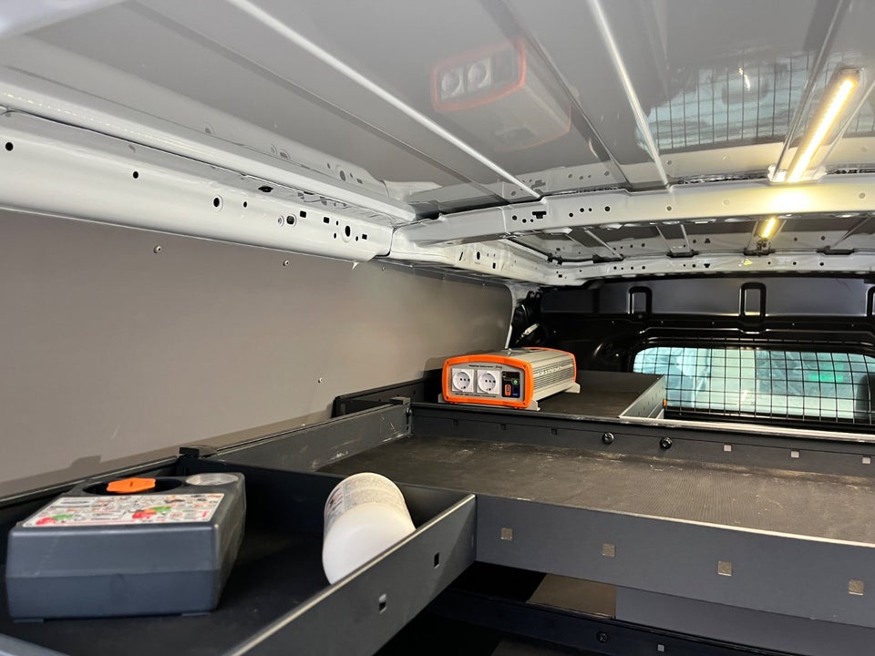 Ford Transit Connect 1,5 EcoBlue Active lang