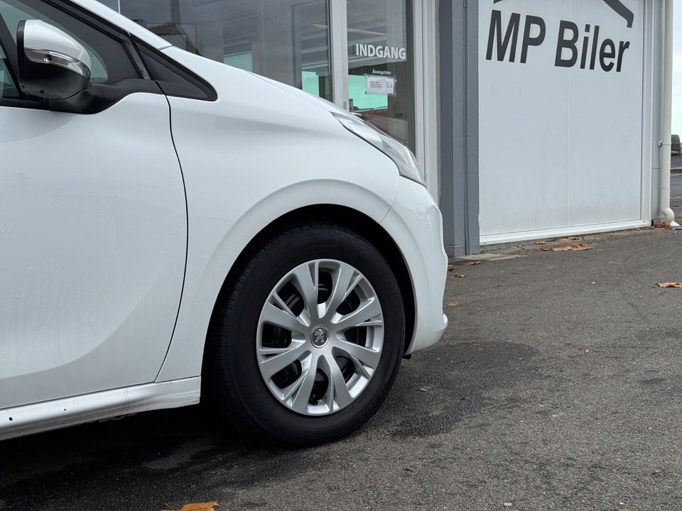 Peugeot 208 1,5 BlueHDi 100 Envy 5d