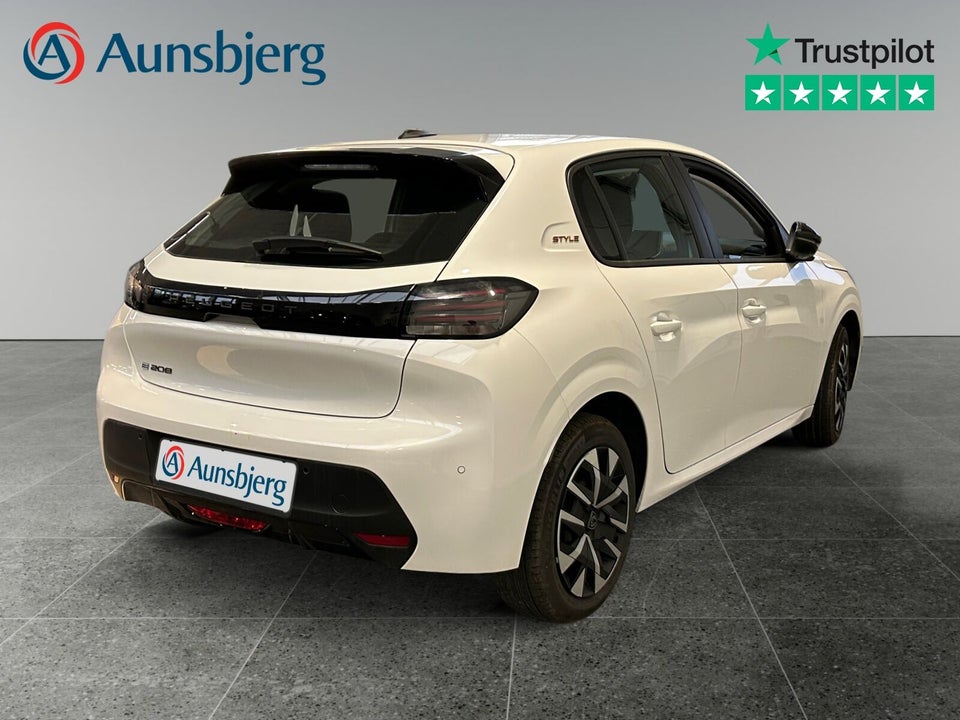 Peugeot e-208 50 Style 5d