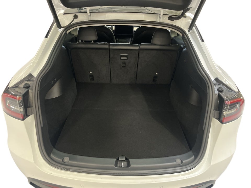 Tesla Model Y Long Range AWD 5d