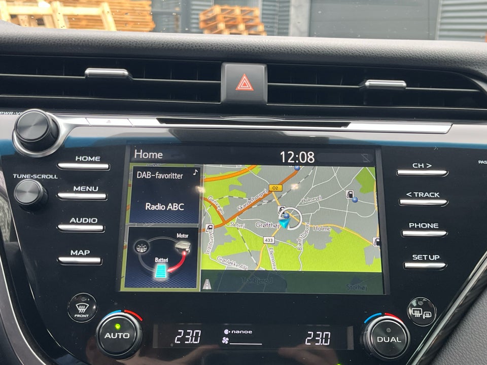 Toyota Camry 2,5 Hybrid H3 Executive CVT 4d