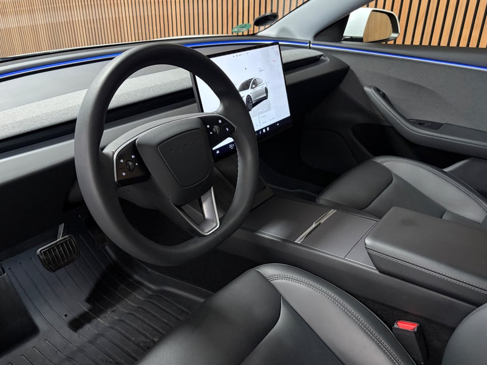 Tesla Model 3 RWD 4d