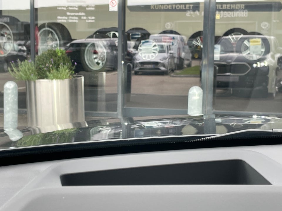 BMW iX2 eDrive20 5d