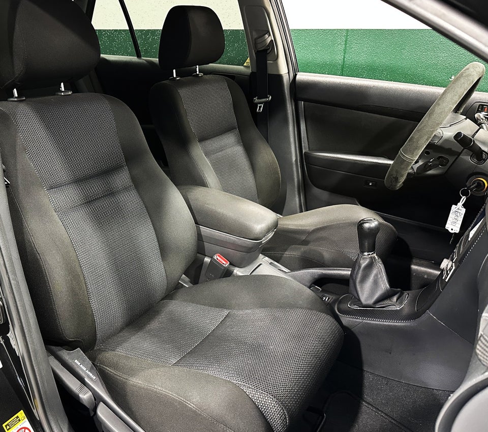 Toyota Avensis 2,0 Sol stc. 5d