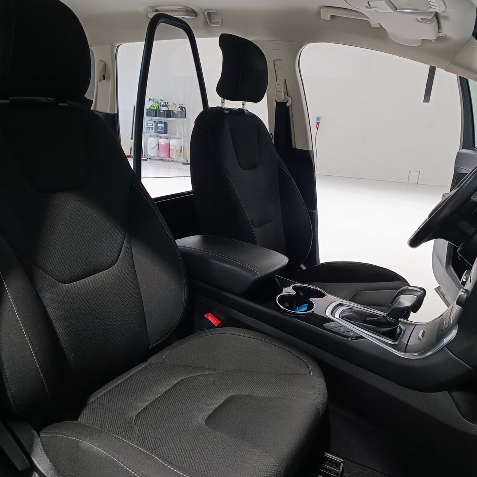 Ford S-MAX 2,0 TDCi 180 Titanium aut. Van 5d