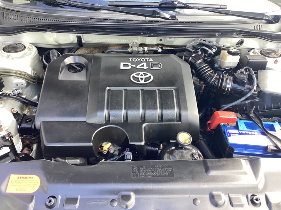 Toyota Corolla 1,4 D-4D Terra 5d