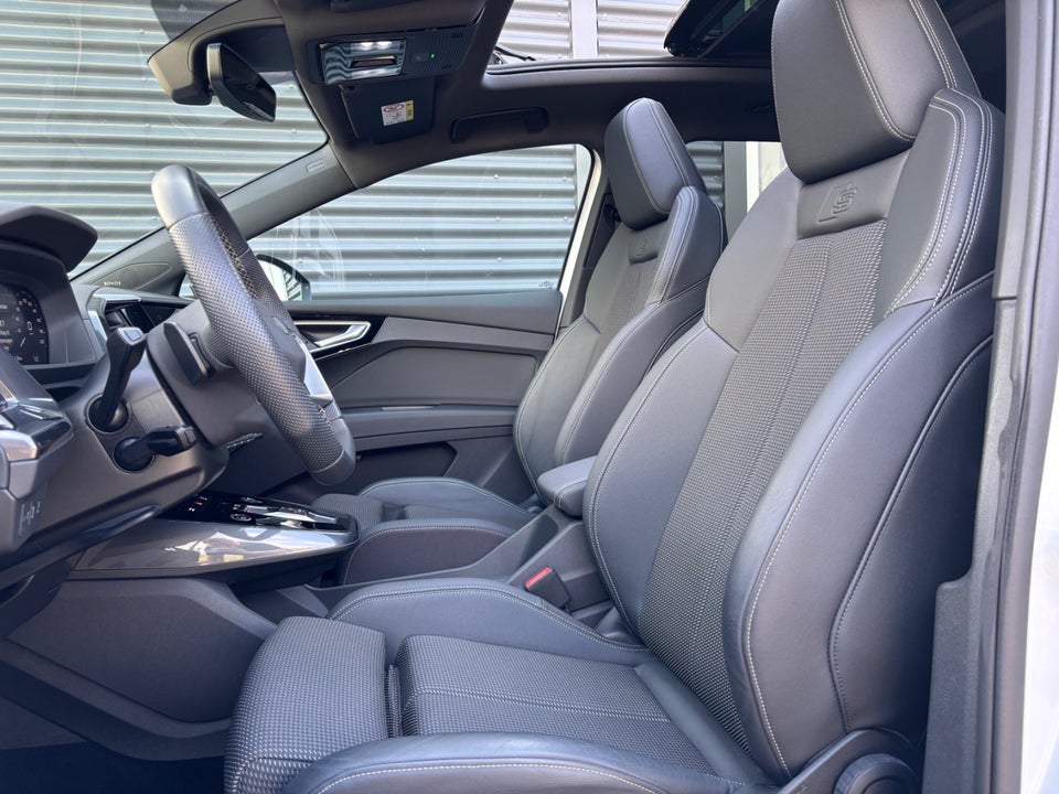 Audi Q4 e-tron 40 S-line 5d