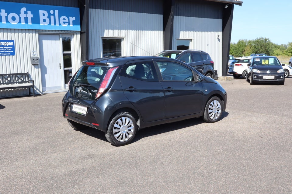Toyota Aygo 1,0 VVT-i x-clusiv 5d