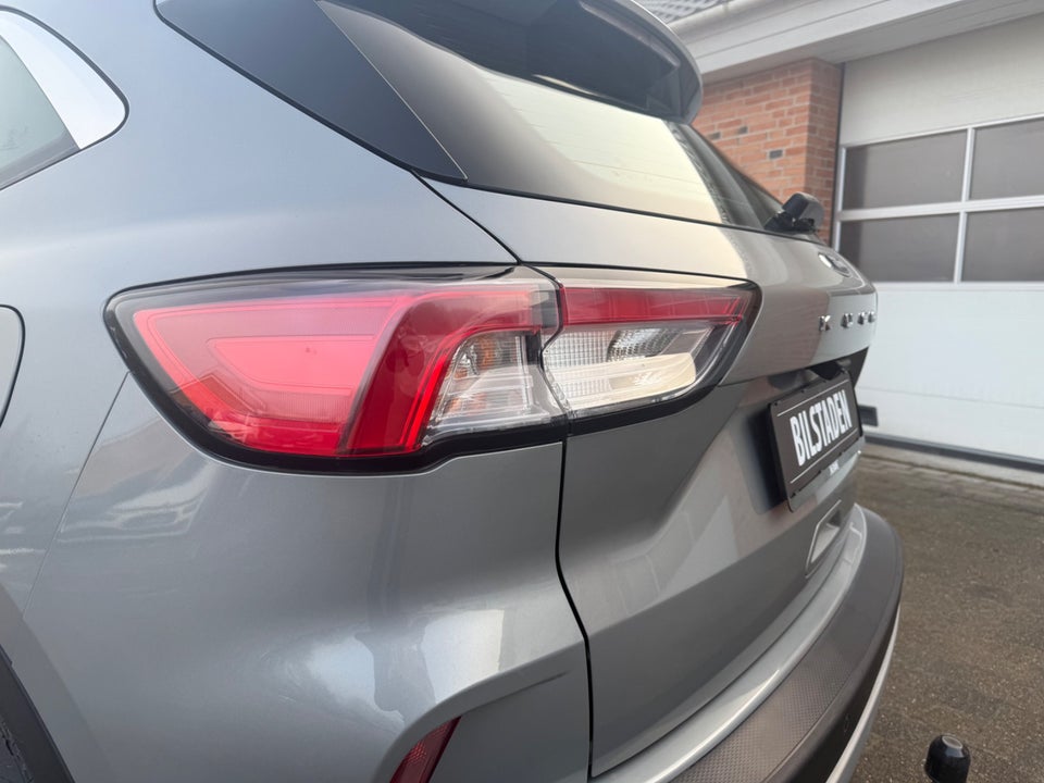 Ford Kuga 2,5 PHEV Titanium CVT 5d