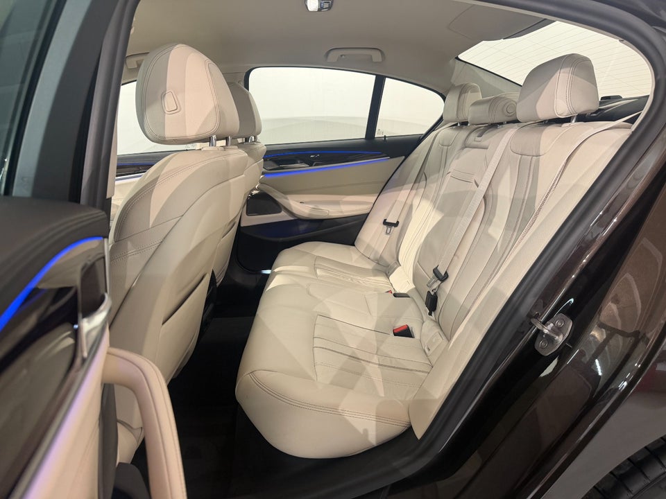 BMW 530d 3,0 Luxury Line aut. 4d
