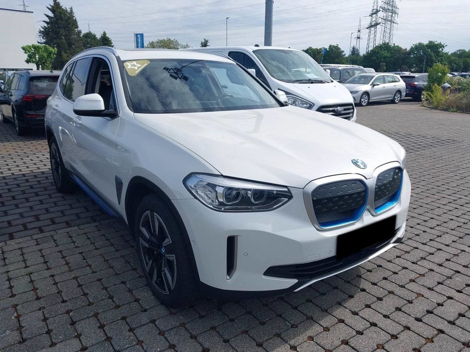 BMW iX3 Charged 5d