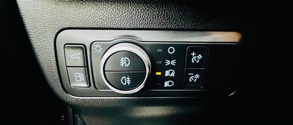 Ford Kuga 2,5 PHEV Vignale CVT 5d