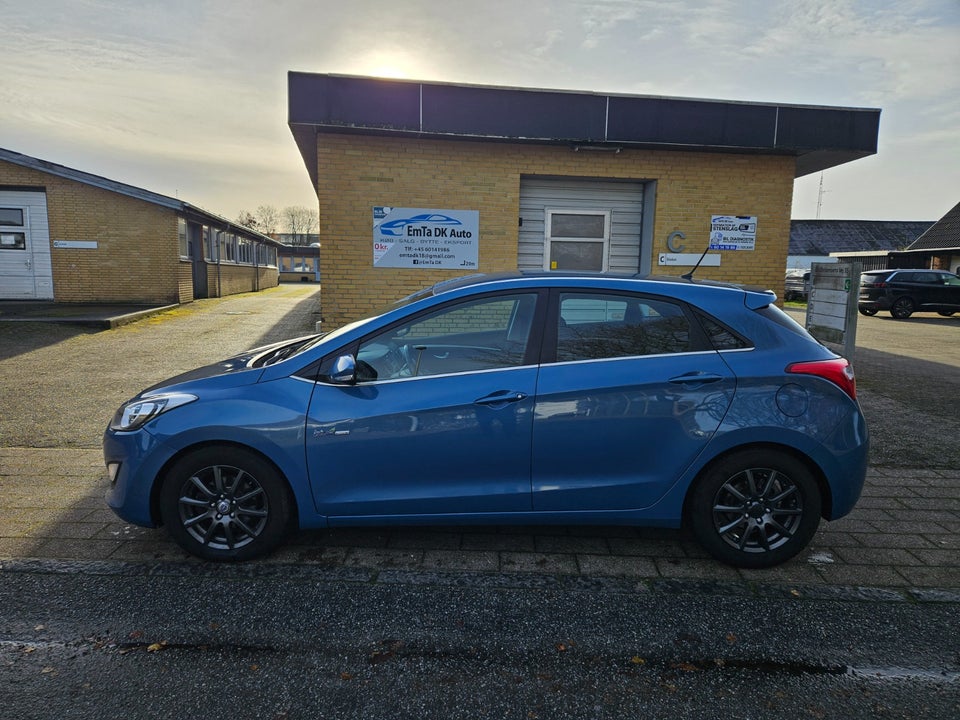 Hyundai i30 1,6 CRDi 110 Style Eco 5d